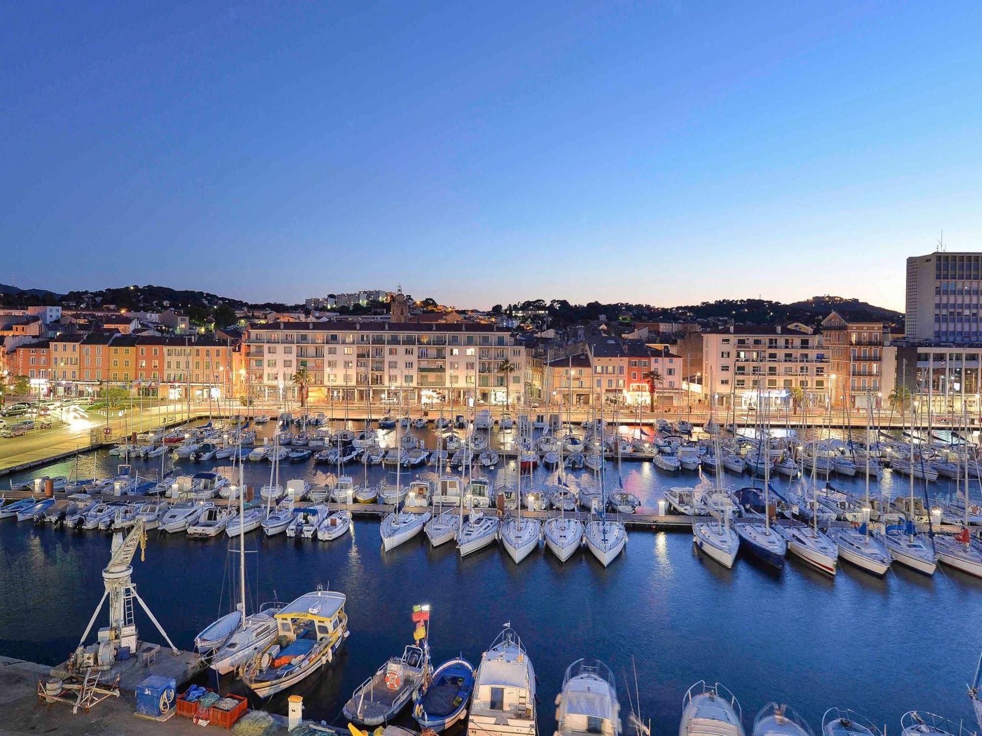 Hotel Mercure Toulon La Seyne-Sur-Mer Exteriör bild